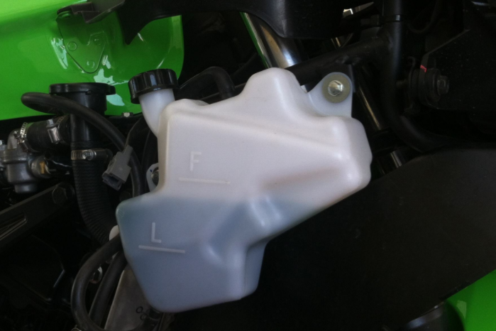 摩托车的冷却液需要经常更换吗?老摩友说了实话,别等坏了才后悔