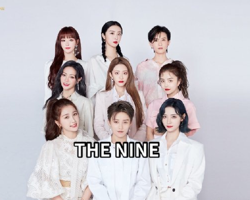 孔雪儿许佳琪成一派,虞书欣只能跟林小宅玩