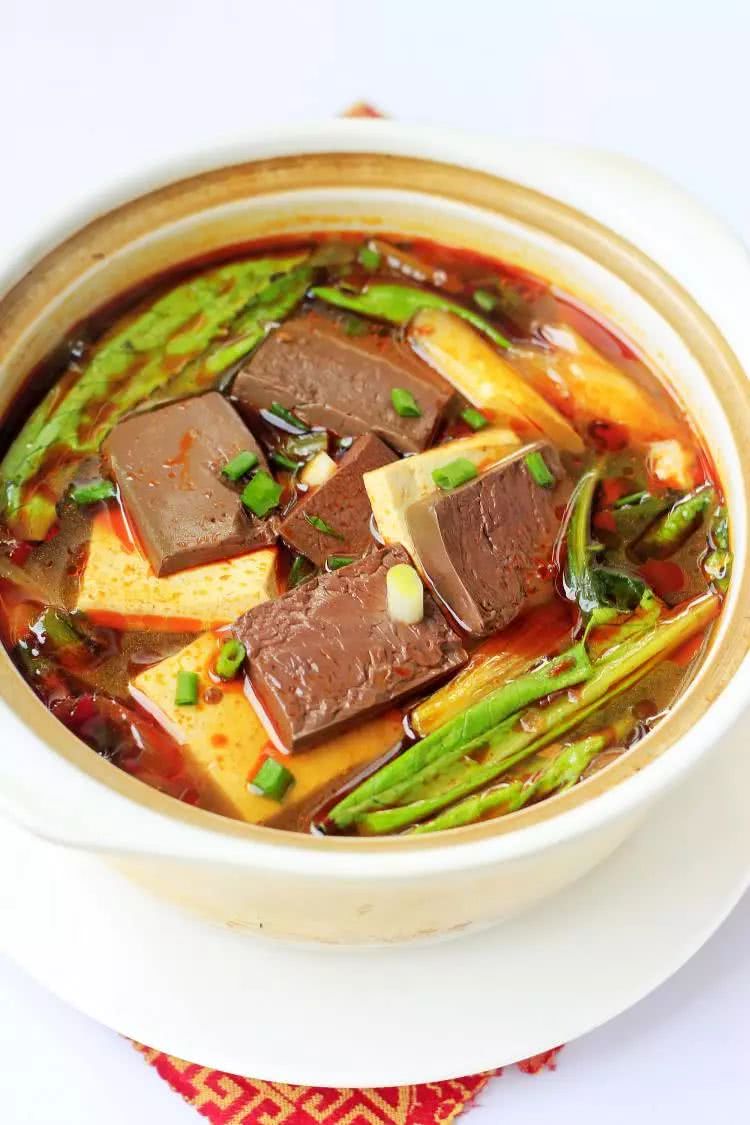 鸭血豆腐煲,米饭我能吃3碗
