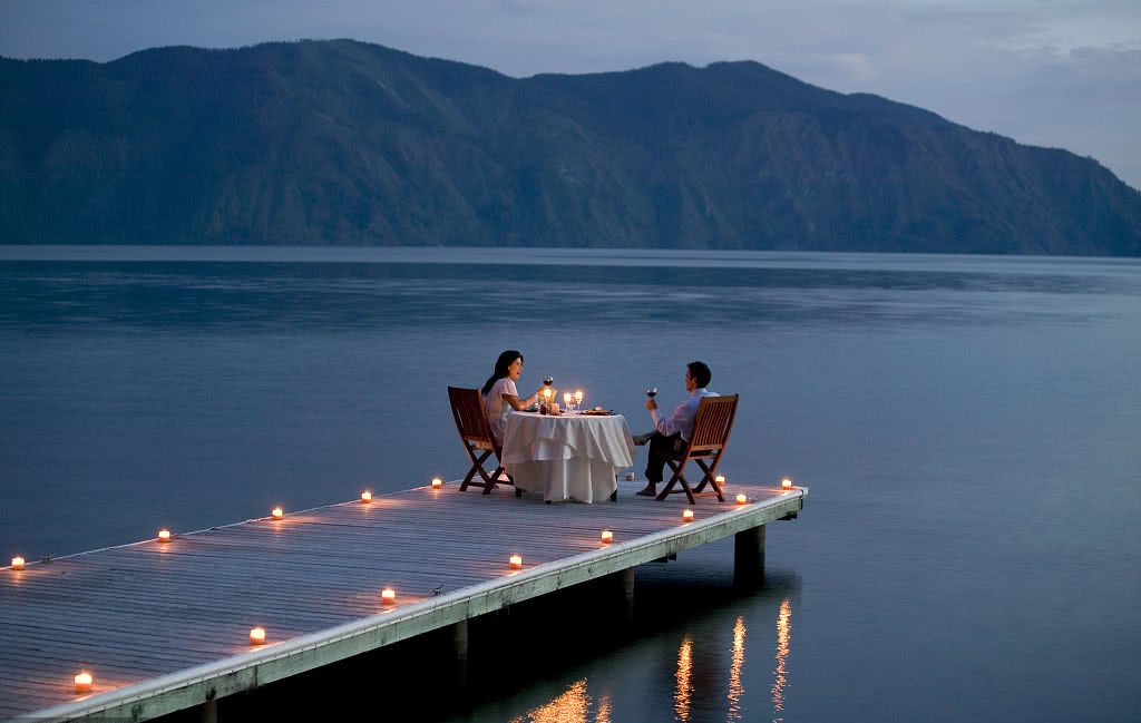 下个月内,月老助力,缘分与桃花源远流长,真爱释怀过的3大生肖