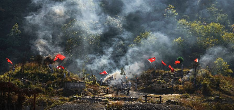 娄山关之战,彭老总夸赞:韦杰和覃应机,你们广西人打得不错