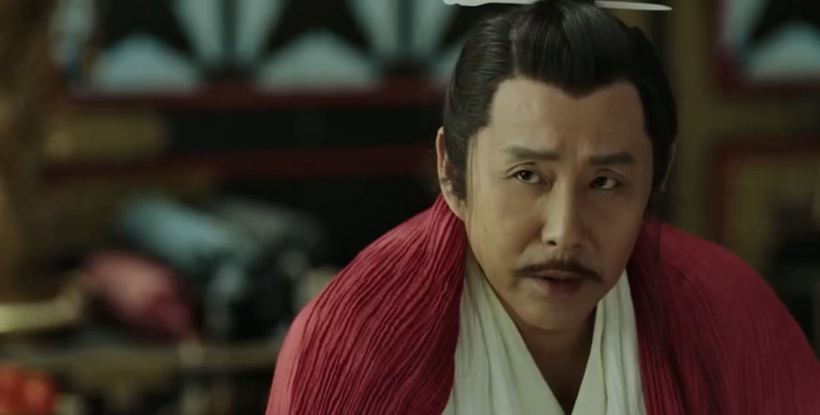 庆帝曾亲手害死挚爱叶轻眉,多次利用儿子范闲,却一生都没伤害过她!