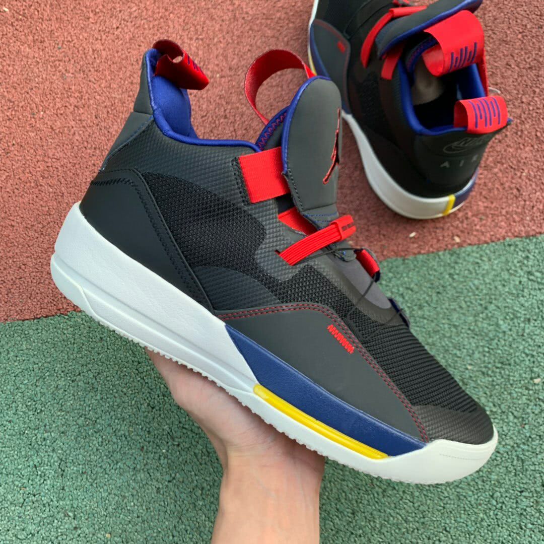 aj33黑白红配色开箱测评!