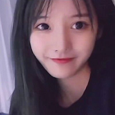 不过两人目前为止并没有分手,近期套璐璐还在自己的快手小号中更新了