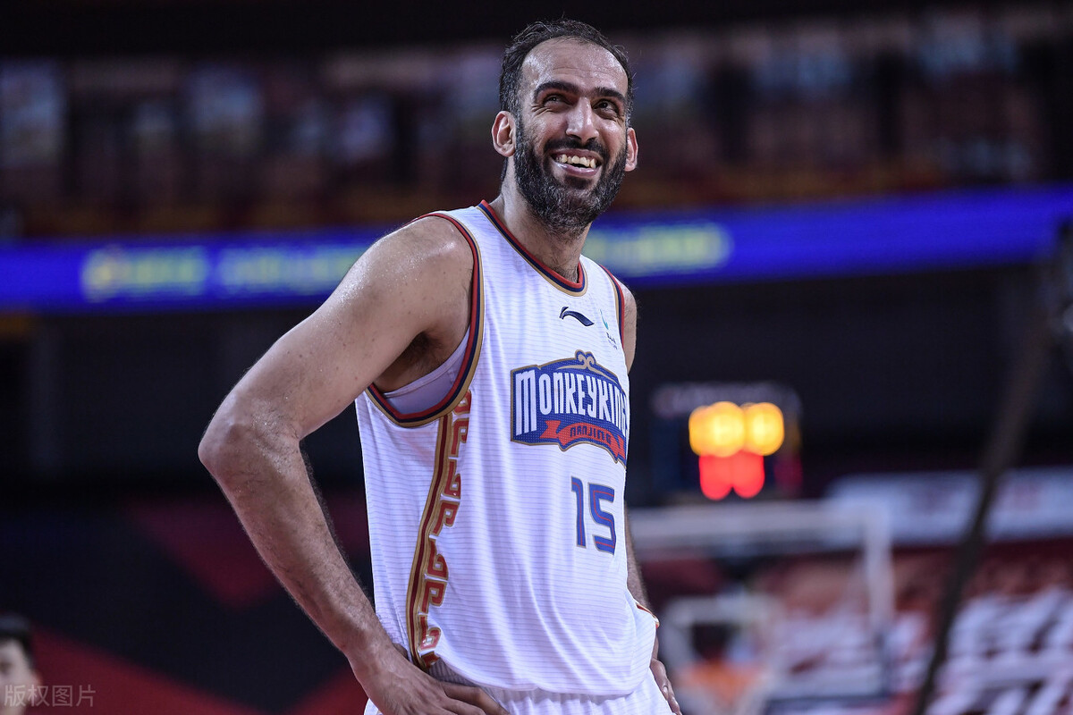 哈达迪重返老东家聚集七大内线超越辽粤双强未来有望重返季后赛