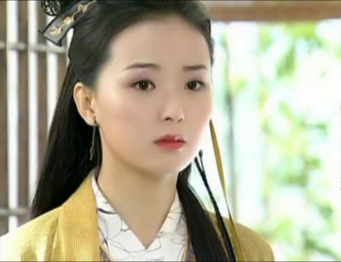 跟剧中的名字一样,简直就是出水芙蓉,娇艳如春花绽放,清冷如清莲傲立