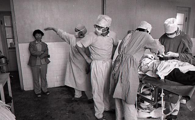 老照片,结扎,90年代,男性