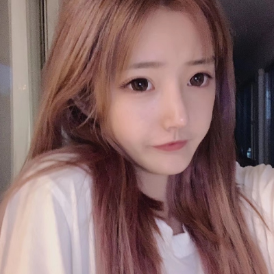 不过两人目前为止并没有分手,近期套璐璐还在自己的快