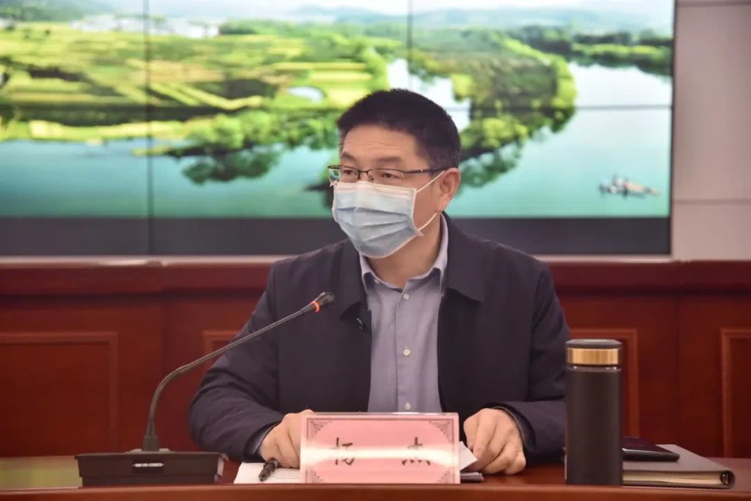 婺源县召开政银企座谈会