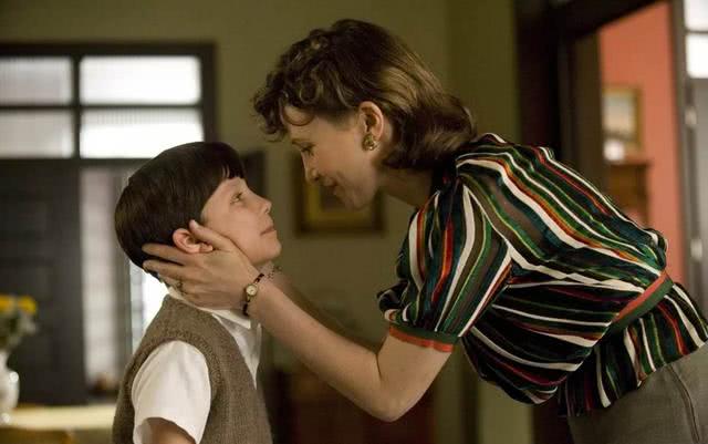 电影《穿条纹睡衣的男孩》,用孩子视角展现罪恶,不敢看第二遍