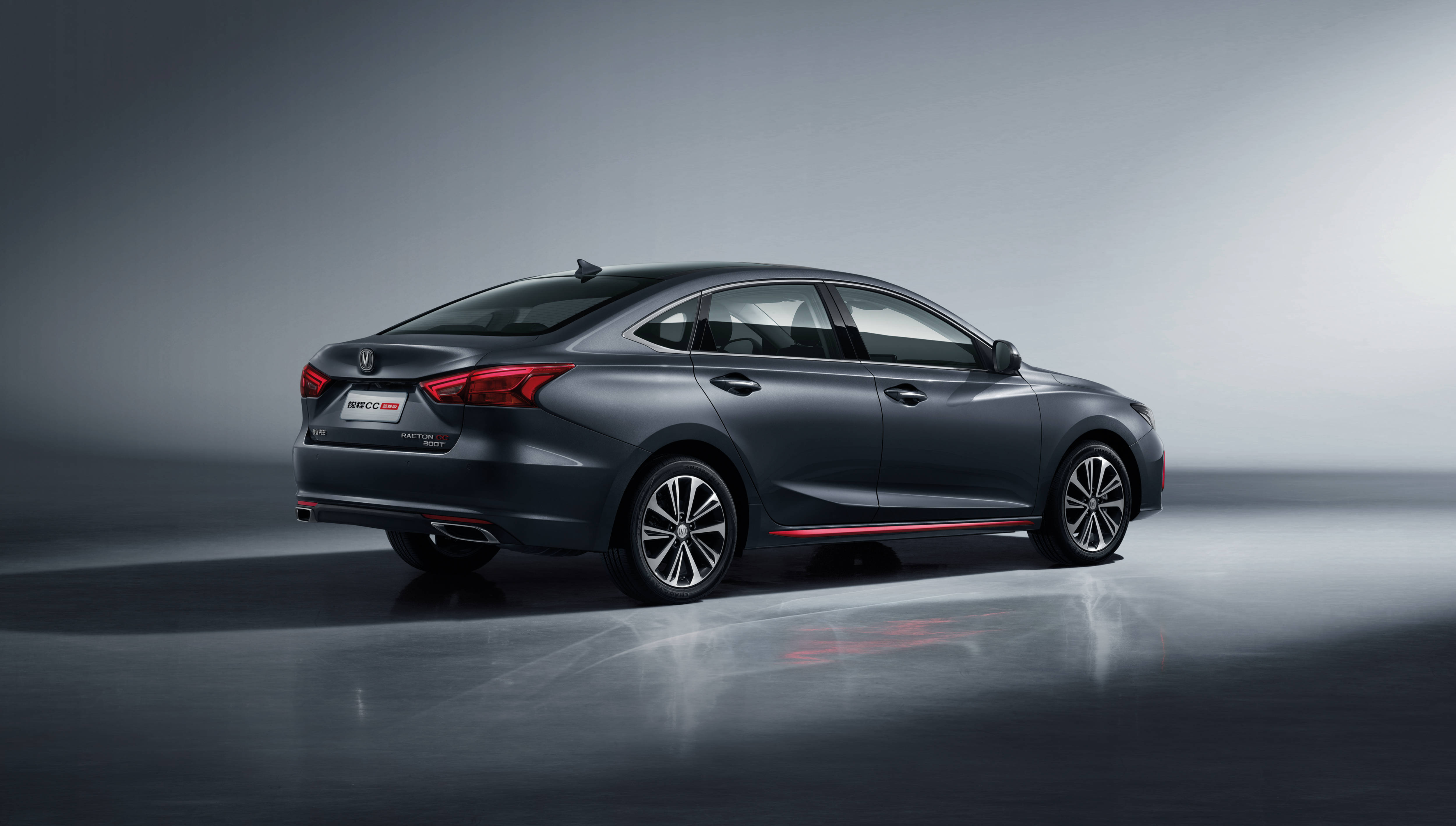 长安"蓝鲸双雄"正式上市!售价9.79万元起!