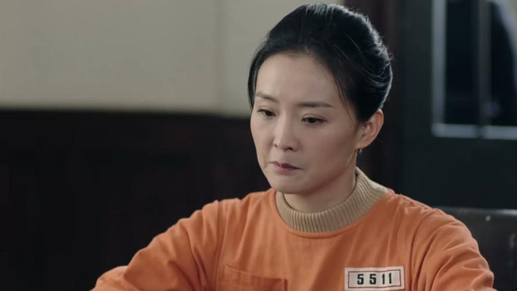 凤姐洗刷冤屈成功出狱,造型让人眼前一亮,网友:晴格格转型了!