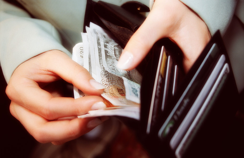 1,因为理财亏过钱