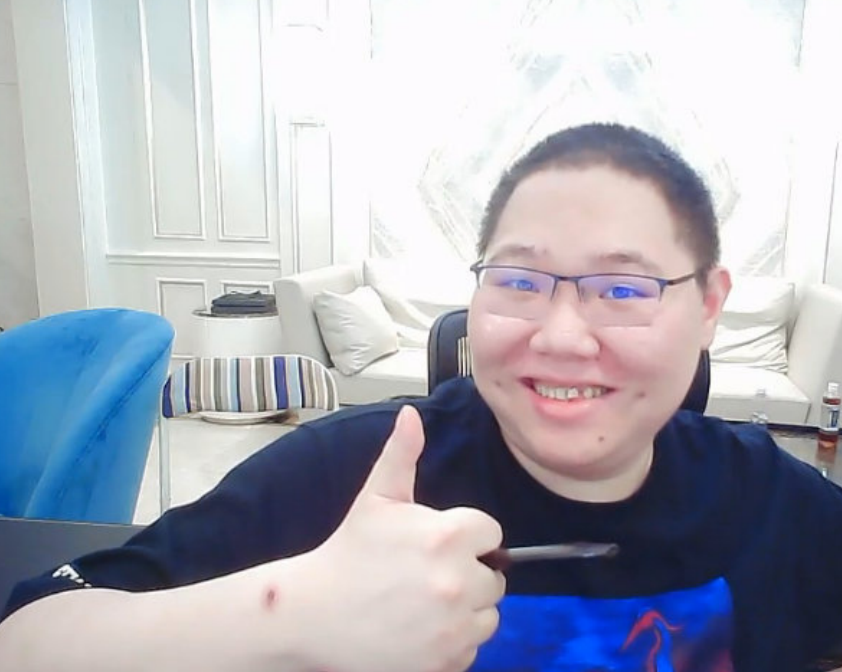 pdd新战队阵容"官宣"?5位置曝光,网友看到名字笑翻