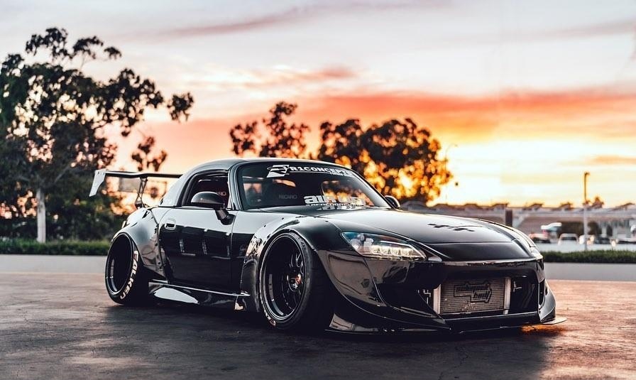 注重纯机械性能改装的本田s2000!