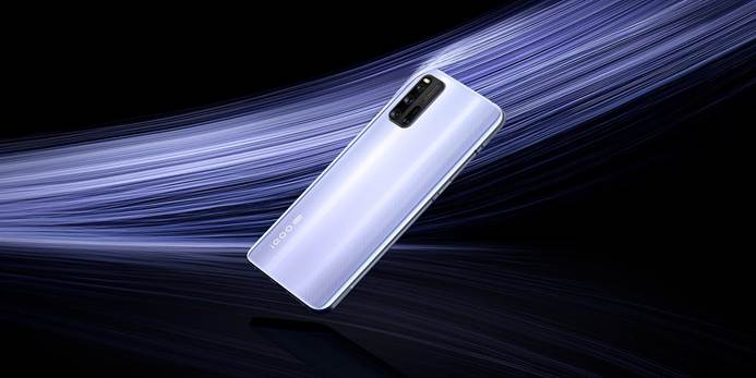 iqoo品牌是vivo的子品牌,和realme之于oppo不同,运作上是类似于荣耀之