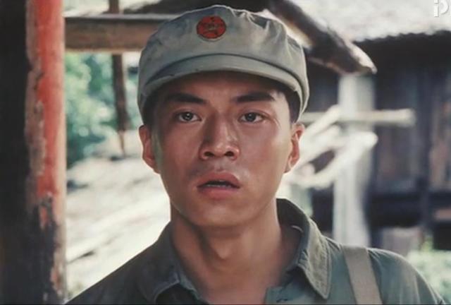 中戏96班6同学重聚：四大金花颜值爆表，两个男生却都长残了