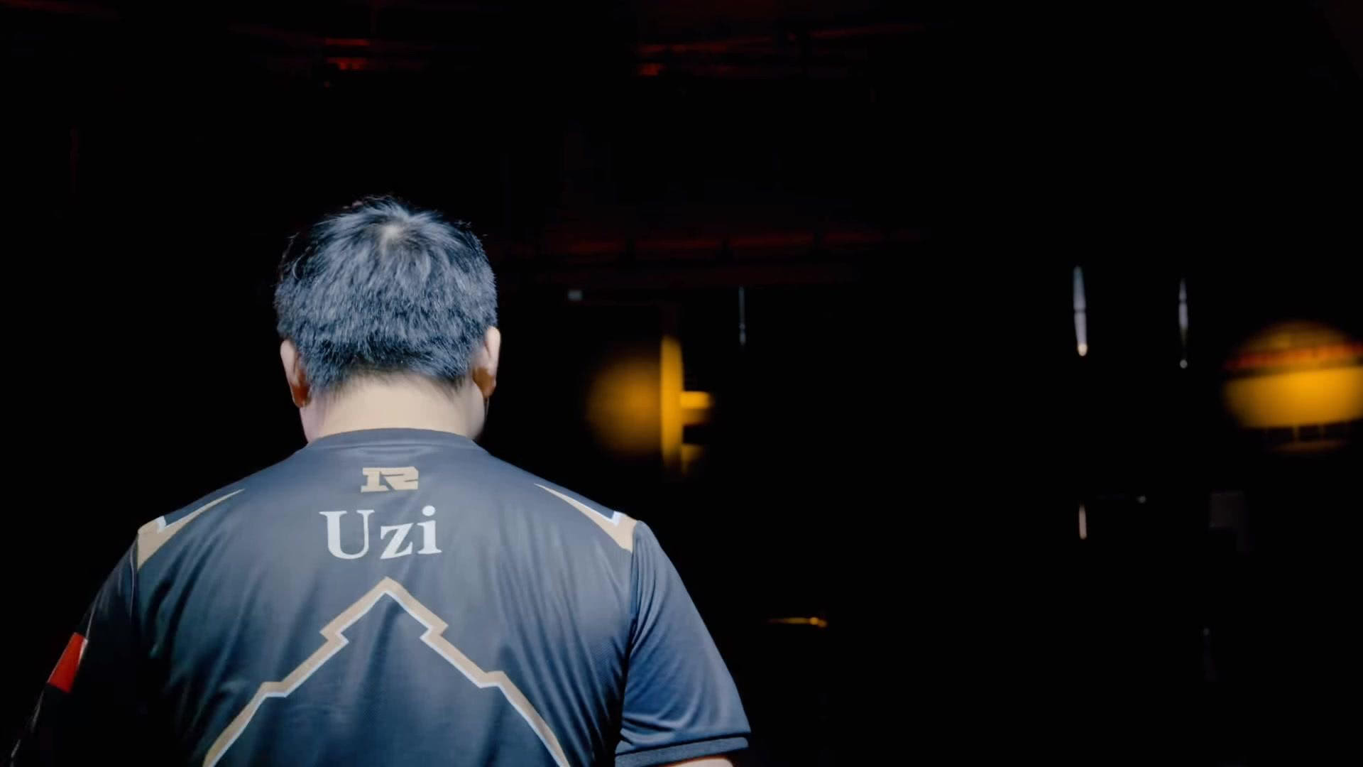 rng,rng战队,电竞,uzi,志愿者