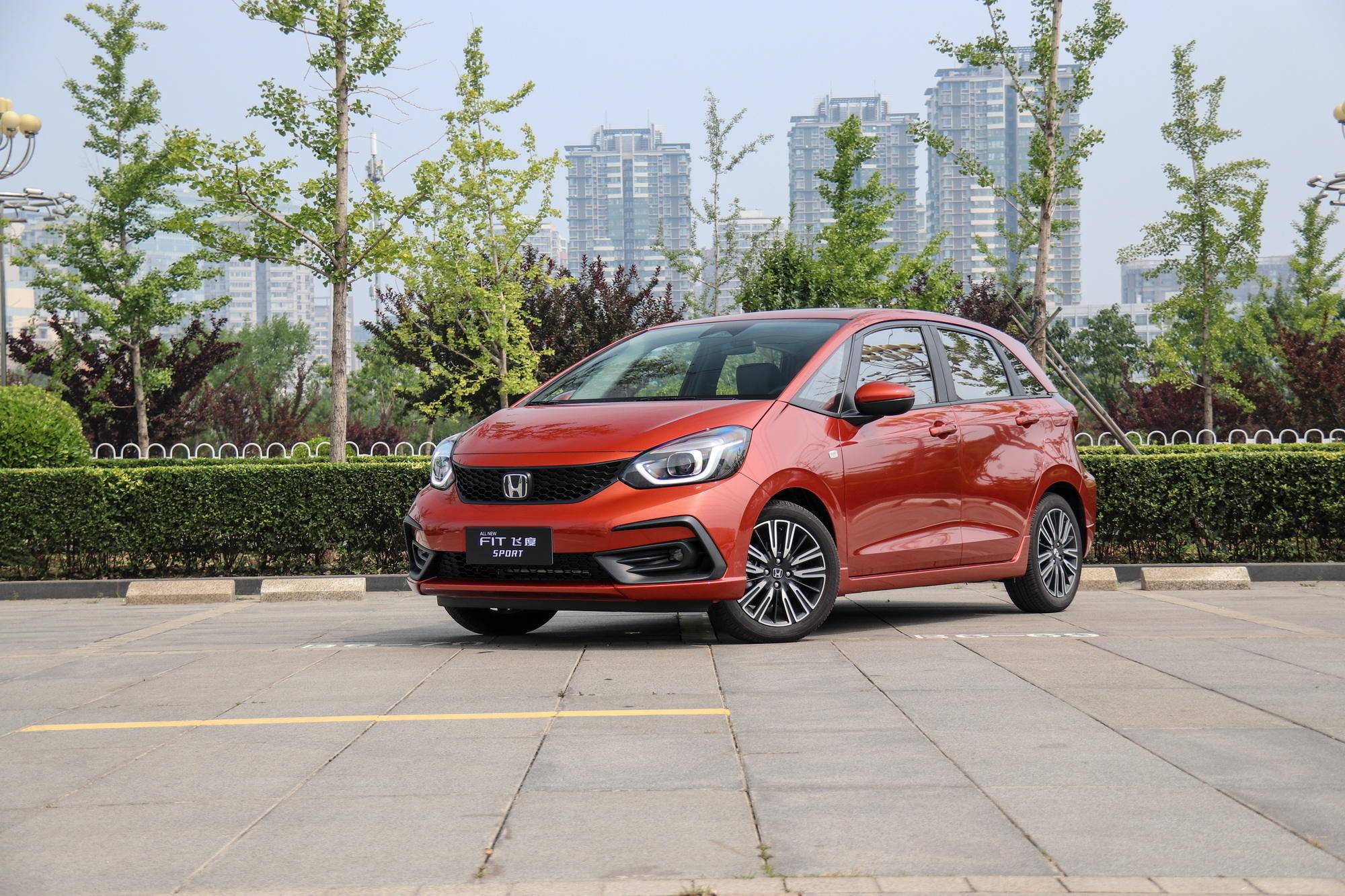 平民超跑变身呆萌造型第四代飞度上市818万元起