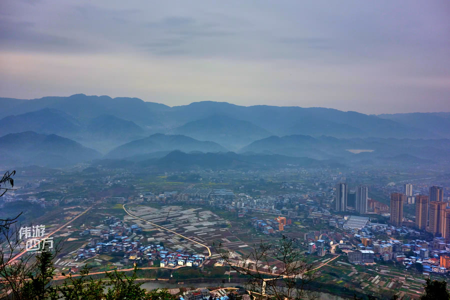游记:登重庆开州三星寨,鸟瞰临江城镇全景