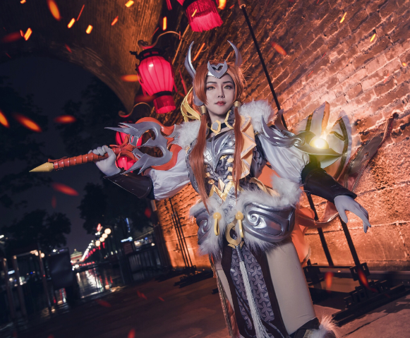 王者荣耀冠军飞将花木兰cosplay,以我长剑,荡尽九野