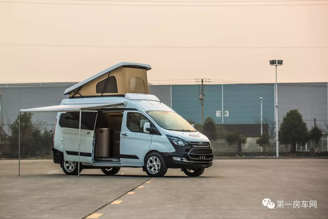 b型房车布局,储物很重要!脑补布局最好考虑一下轮毂的感受-看点快报