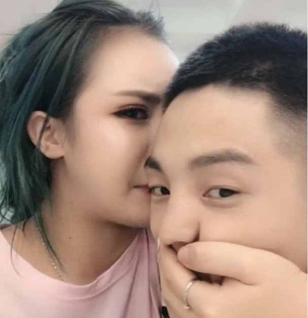 俩人终于和好,高迪去接大美,网友:难道这一切都是为了炒作吗?