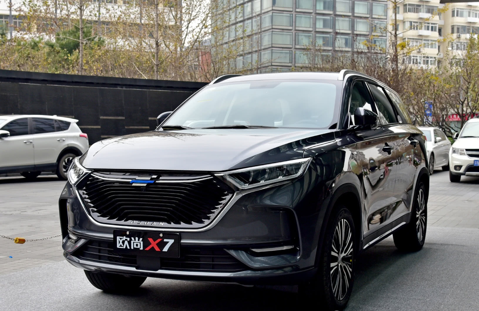 长安欧尚x7正式上市,售价7.77-11.77万,很有性价比