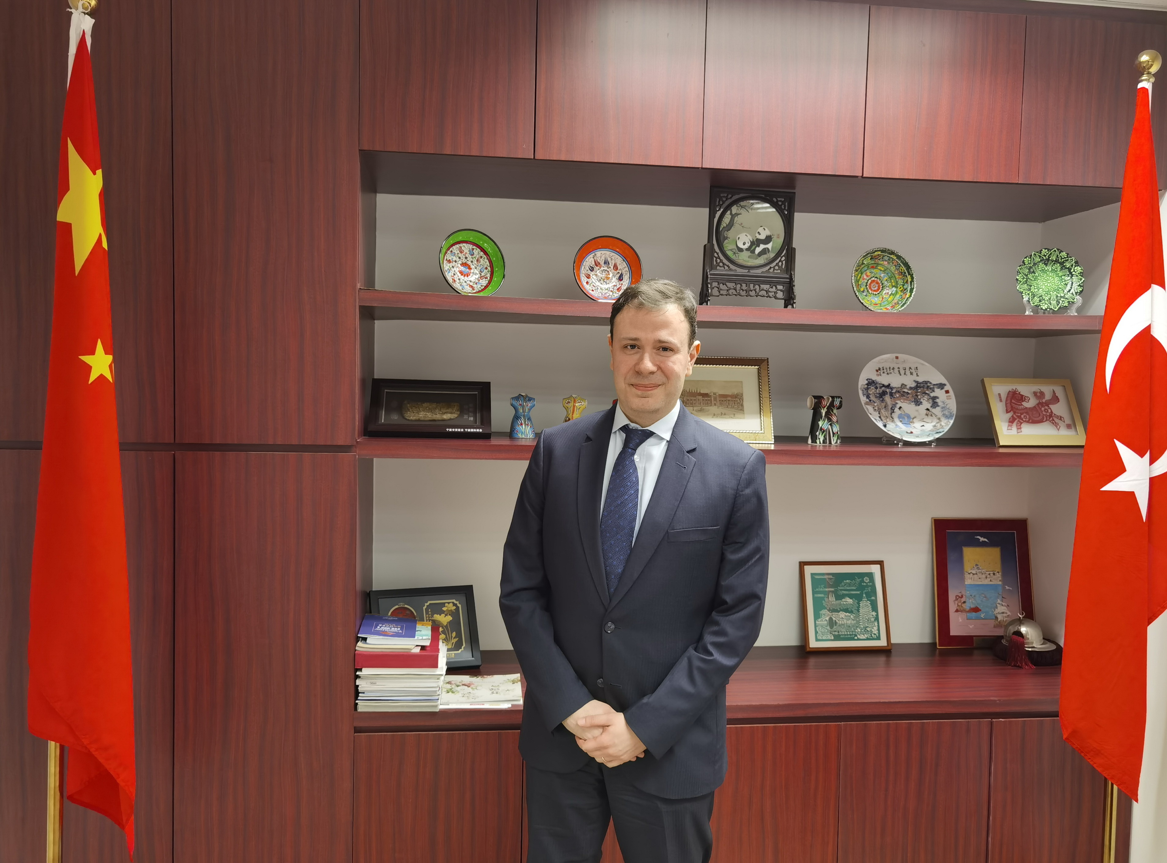 土耳其驻沪总领事安格乐:"与中国一起抗疫是我人生最难忘的经历"