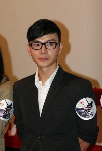 "京圈牛人"海岩多厉害?马未都和王朔,在他面前只能自称小弟