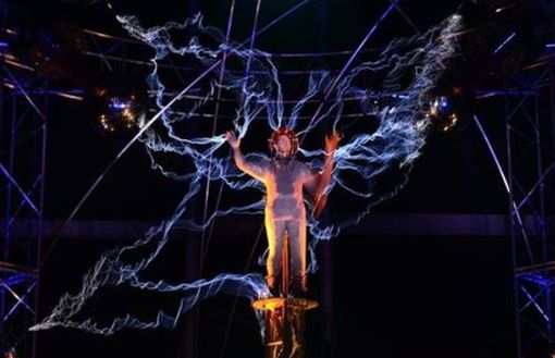 人类被大脑蒙骗,肉体不在3维空间,现实世界其实都是虚构的