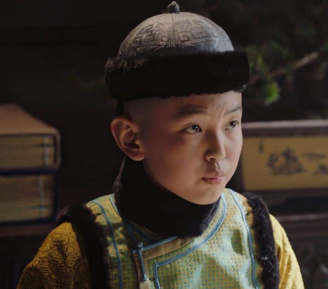 乾隆皇帝最凄惨的嫡子,十二年一直沉默不语句话,死后无爵位下葬