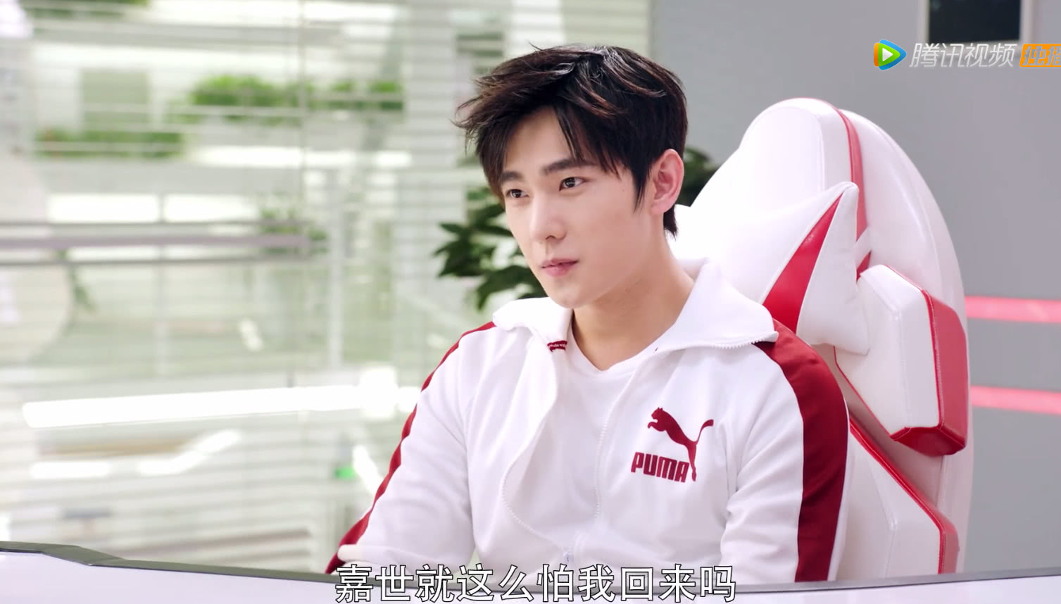 孙翔为成斗神挑战叶修,他千钧一发之际放出大招,结果让众人沉默