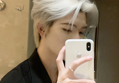 七鹤大人为证明不是鸭嘴兽摘下口罩,看到他真正的颜值,原来是撕漫男