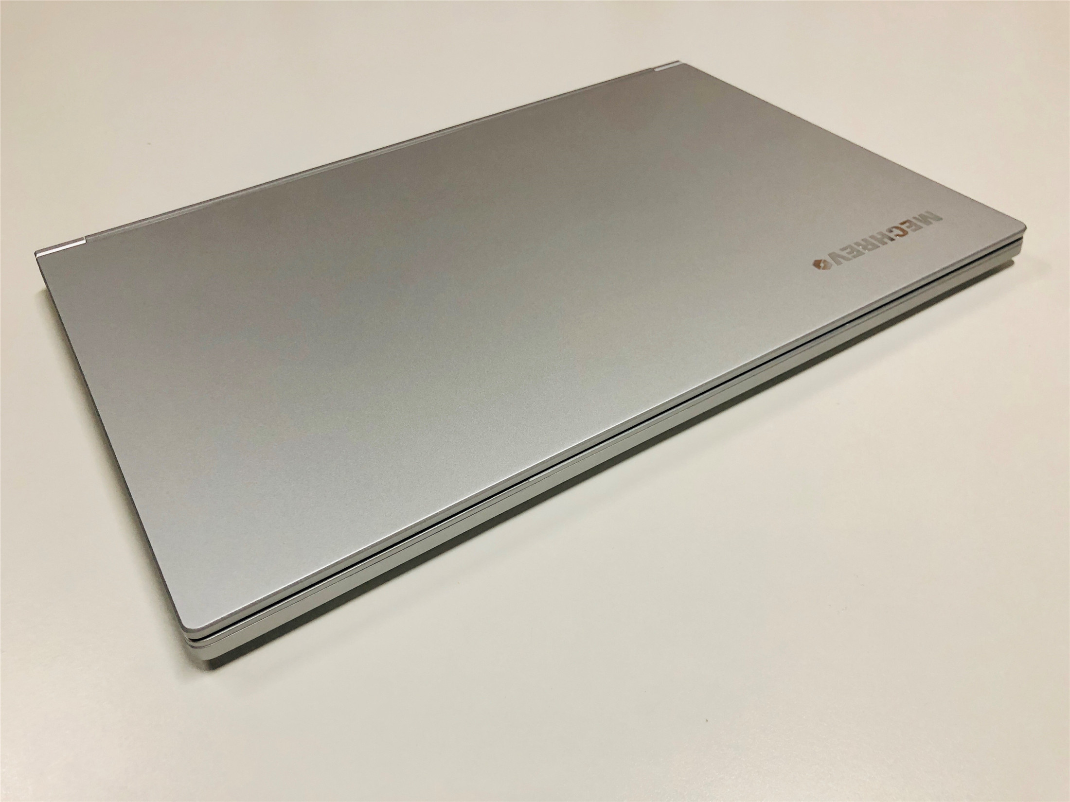 机械革命umi air开箱评测