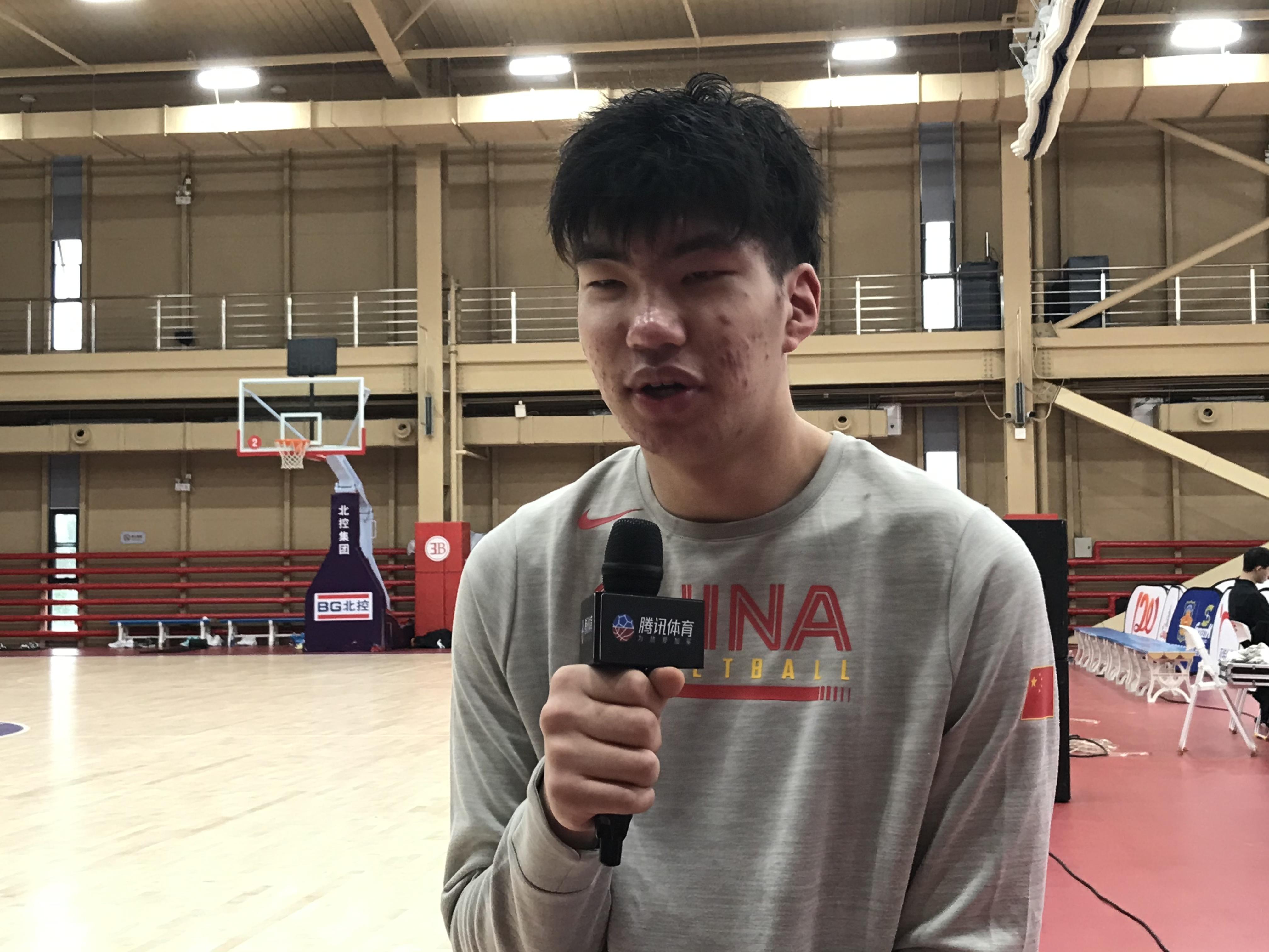 专访余嘉豪:u17世界杯若取消会是遗憾 詹姆斯观战我反而打得更好