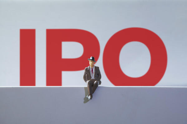 ​河南皓泽电子涉嫌违法：15％员工未缴社保，劳务派遣人数变动剧烈