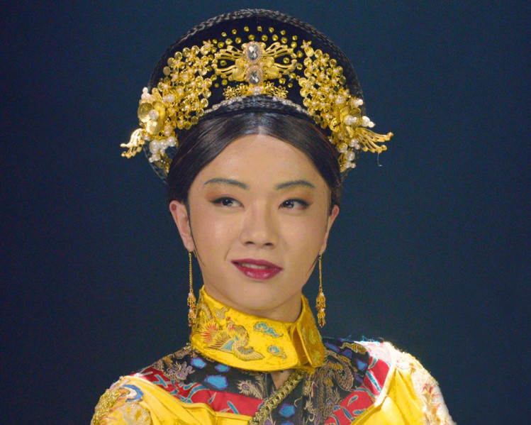 华晨宇颜值高真不是说说,唯一一张女装照曝光,网友:神仙颜值