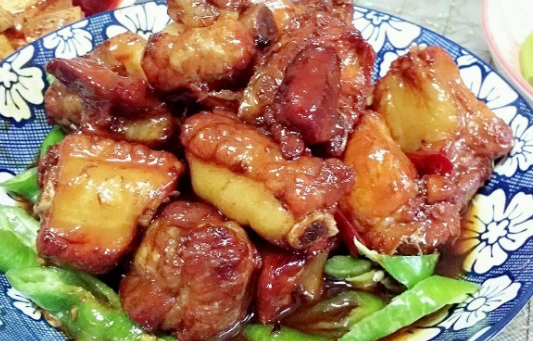 排骨,家常菜,鸡翅,牛肉,姜蒜,干锅排骨,红烧鸡翅