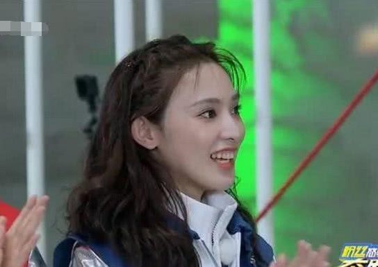 有一种抢镜叫职业习惯,彭小冉上场后,跑男mc集体闭嘴成嘉宾!