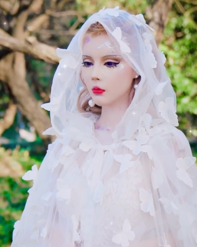 芭比迪丽拉终于换掉公主裙,穿上"休闲装"后,网友:早这样该多好