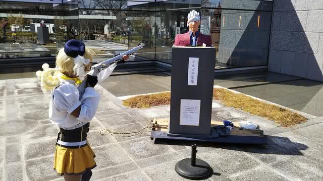 日本京都大学有人cos奥尔加团长半身像,网友吐槽不是第一次了