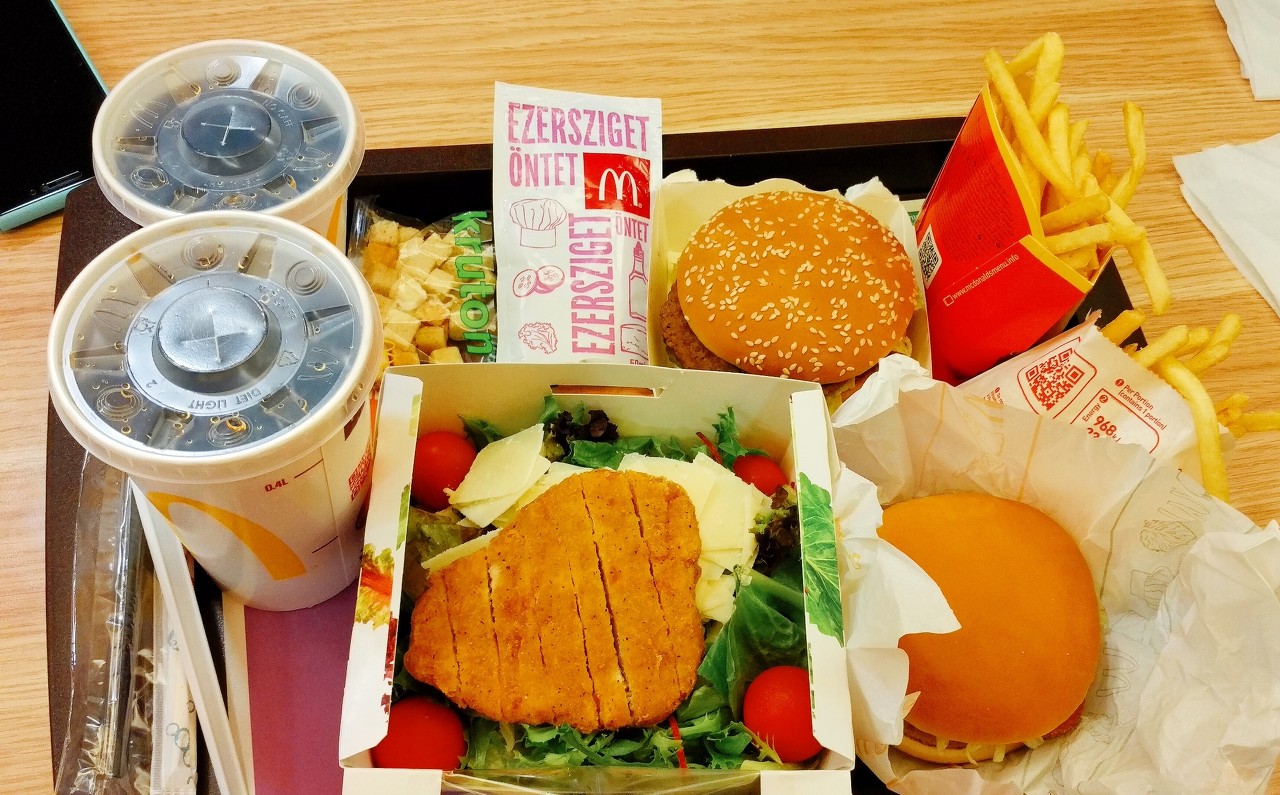 受疫情影响,麦当劳3月份全球同店销售额下降22%