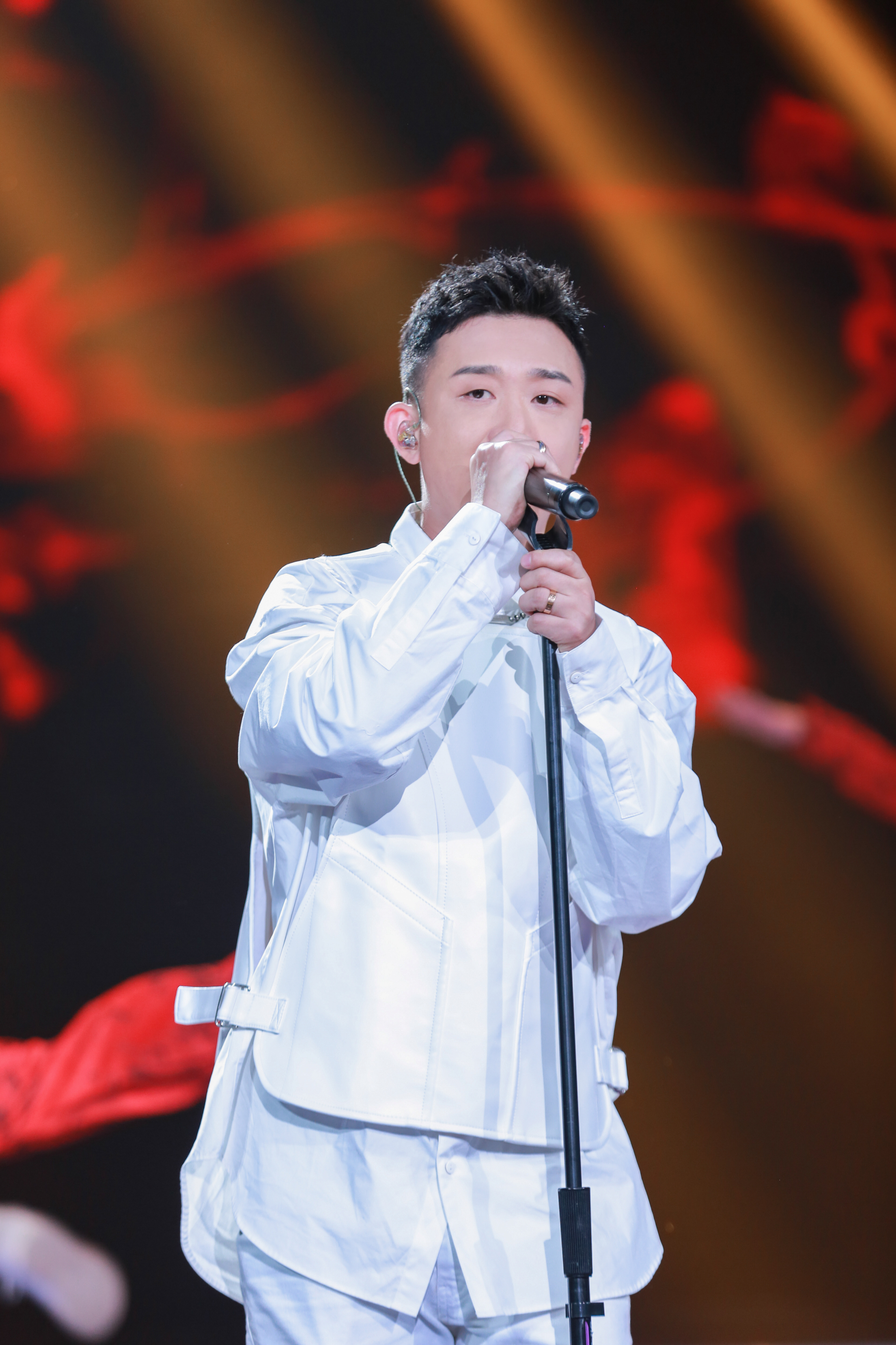 《全球中文音乐榜上榜》gai式来袭,再登央视热血开唱