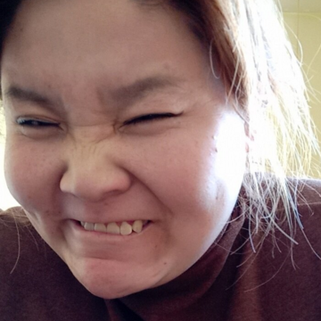 网红郭老师原来是90后,曾晒出早年证件照片,长相清纯