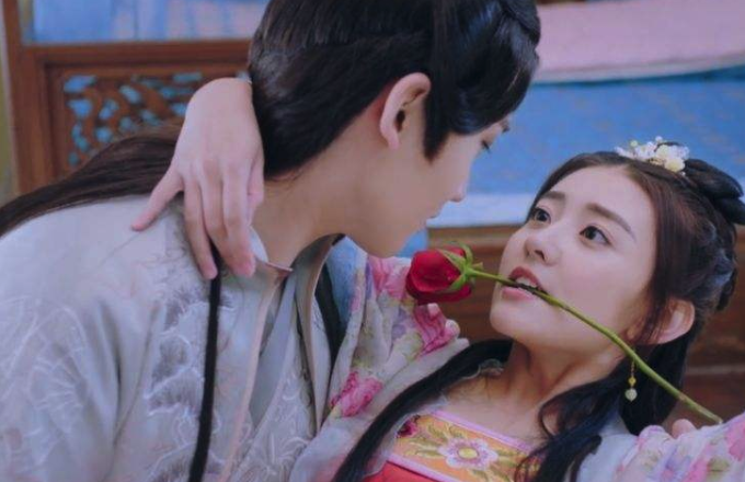吻戏最多的4部剧,《双世宠妃》没啥,这部每集2吻怕要"嘴软"
