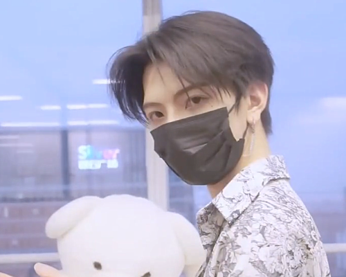 七鹤大人对女友有多宠?为了让对方变美,不惜把自己的脸p变形