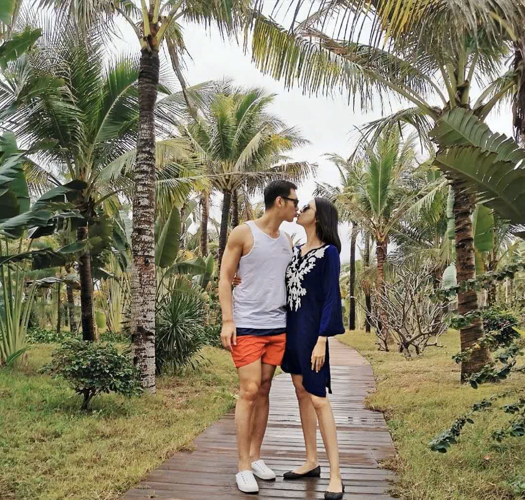 张梓琳和老公低调秀恩爱,春季郊游好惬意,5岁女儿继承妈妈长腿