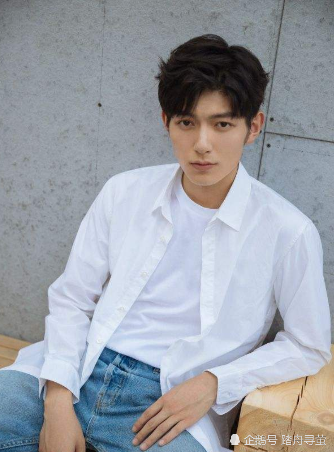 枕上书重霖仙官扮演者,竟然是零零后