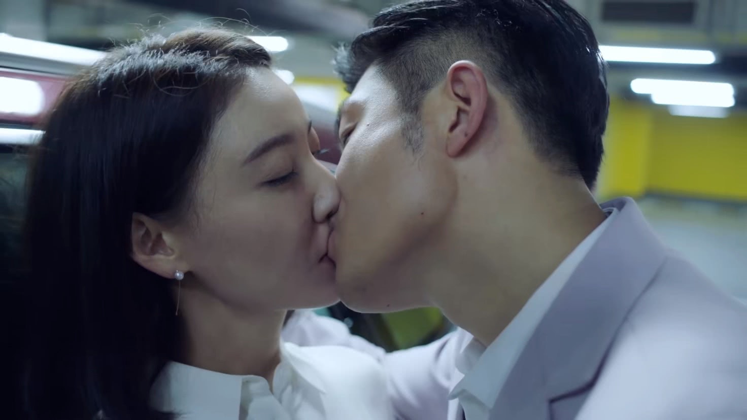 《完美关系》舒晴挺孕肚跳楼未遂,卫哲揭穿多年布局,沈英杰敞怀接纳